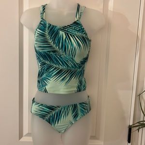 Abercrombie tankini girls 9/10